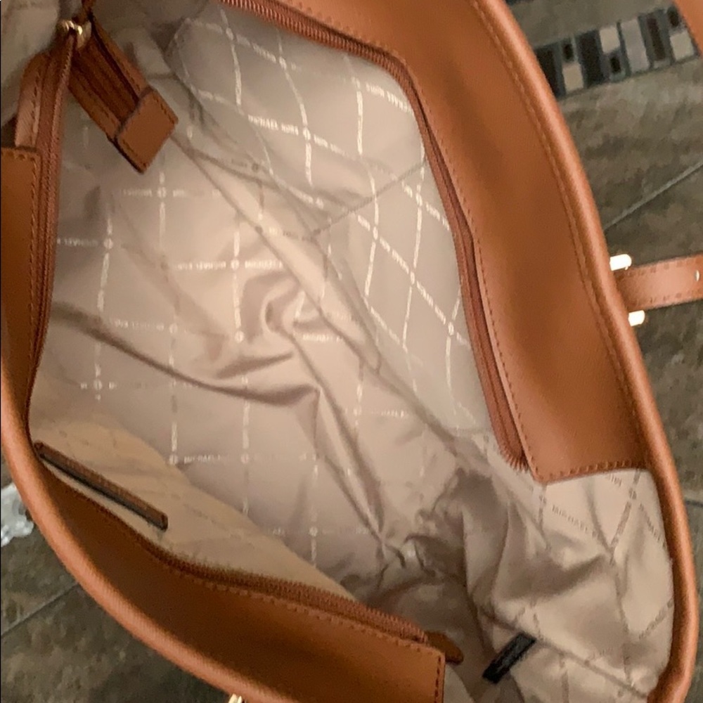 Michael Kors Bags Michael Kors Jet Set Shoulder - Picture 15 of 16